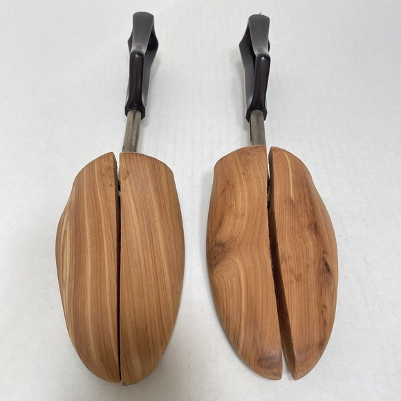 "Travel Tree" Men's Cedar Wood Shoe Trees, Size 5, Rochester Shoe Keepers, Exc. - Picture 7 of 7